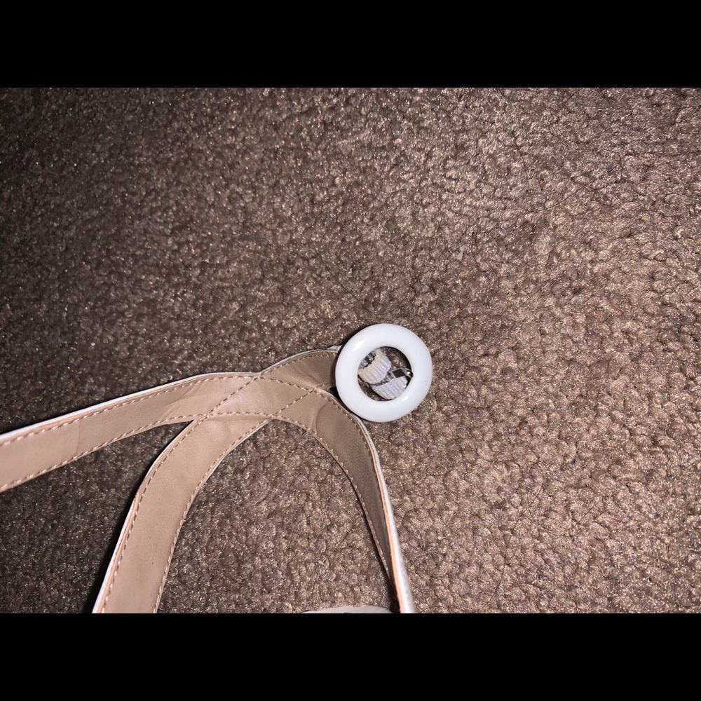 Shoes - Picture 4 of 4